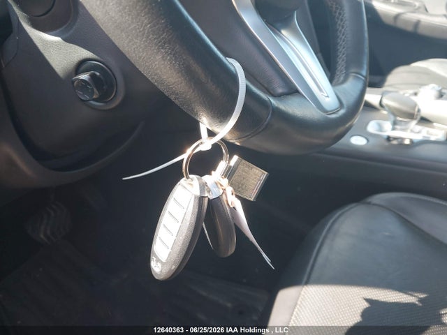 3PCAJ5M39KF110584 Infiniti Qx50 Essential/pure