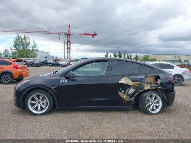 5YJYGDEE4MF182027 Tesla Model Y Long Range