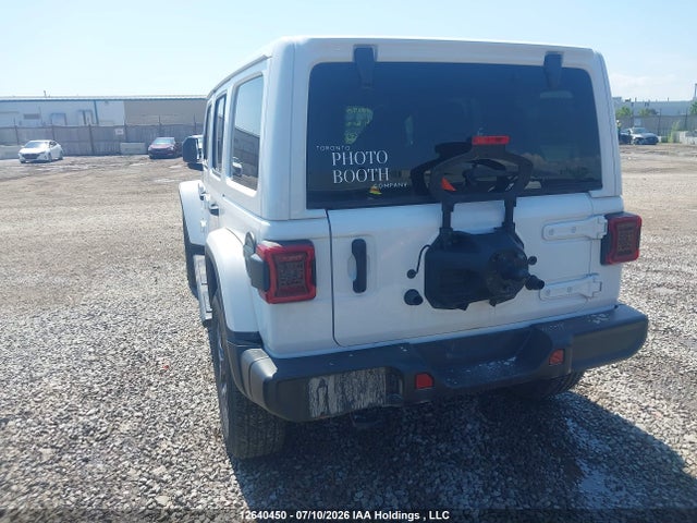 1C4PJXEN2RW116965 Jeep Wrangler 4-door Sahara