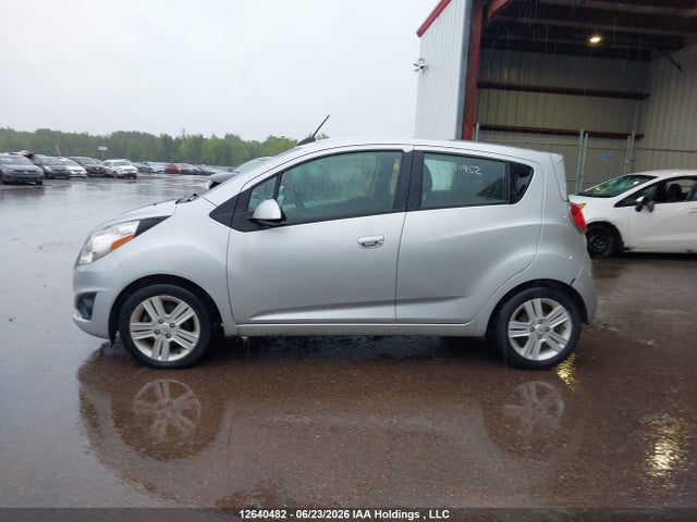 2015 Chevrolet Spark 1lt Cvt მანქანა იყიდება აუქციონზე, vin: KL8CD6S93FC766479, აუქციონის ნომერი: 12640482