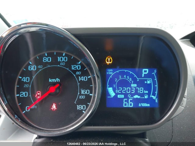 2015 Chevrolet Spark 1lt Cvt მანქანა იყიდება აუქციონზე, vin: KL8CD6S93FC766479, აუქციონის ნომერი: 12640482