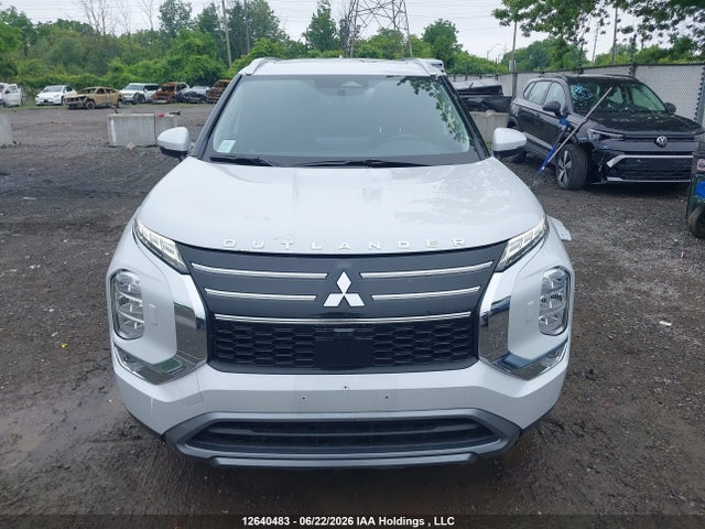 2025 Mitsubishi Outlander Le S-awc/se S-awc/sel S-awc მანქანა იყიდება აუქციონზე, vin: JA4J4VA82SZ613997, აუქციონის ნომერი: 12640483