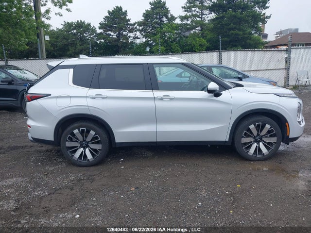 2025 Mitsubishi Outlander Le S-awc/se S-awc/sel S-awc მანქანა იყიდება აუქციონზე, vin: JA4J4VA82SZ613997, აუქციონის ნომერი: 12640483
