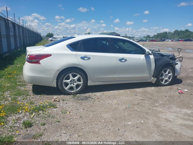 2013 Nissan Altima 2.5/2.5 S/2.5 Sl/2.5 Sv მანქანა იყიდება აუქციონზე, vin: 1N4AL3AP8DN417101, აუქციონის ნომერი: 12640486