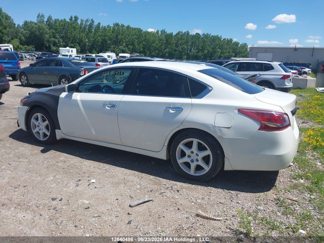 2013 Nissan Altima 2.5/2.5 S/2.5 Sl/2.5 Sv მანქანა იყიდება აუქციონზე, vin: 1N4AL3AP8DN417101, აუქციონის ნომერი: 12640486