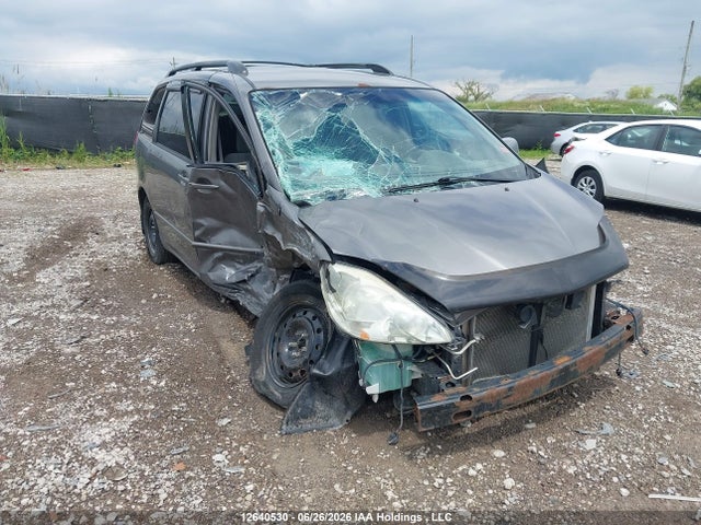 Продажа на аукционе авто 2004 Toyota Sienna Ce/le, vin: 5TDZA23C34S037472, номер лота: 12640530