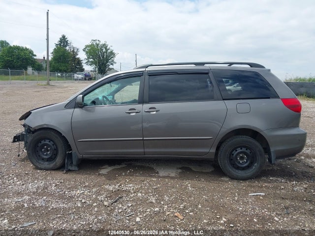Продажа на аукционе авто 2004 Toyota Sienna Ce/le, vin: 5TDZA23C34S037472, номер лота: 12640530