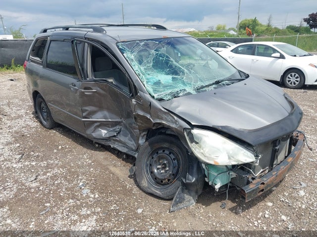 Продажа на аукционе авто 2004 Toyota Sienna Ce/le, vin: 5TDZA23C34S037472, номер лота: 12640530