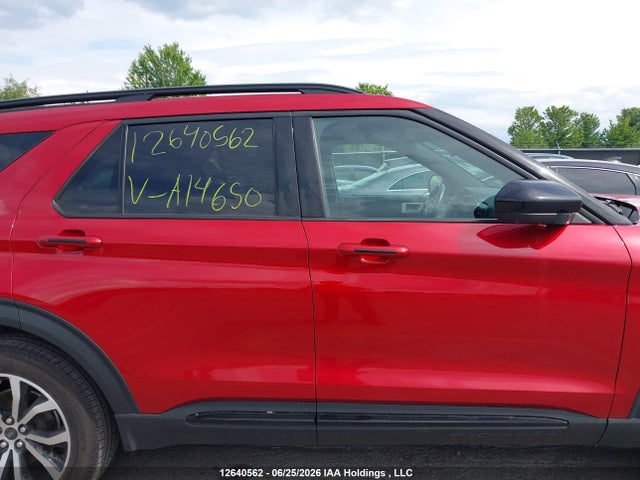 Продажа на аукционе авто 2022 Ford Explorer, vin: 1FMSK8KHXNGA14650, номер лота: 12640562