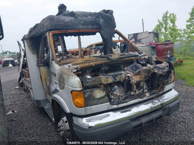 12640575 :رقم المزاد ، 1FDXE45SX4HB23518 vin ، 2005 Ford Econoline E450 Super Duty Cutwy Van مزاد بيع