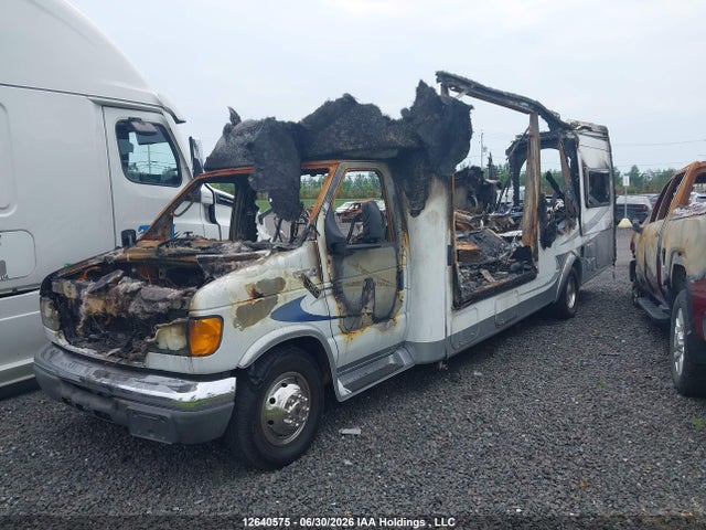 12640575 :رقم المزاد ، 1FDXE45SX4HB23518 vin ، 2005 Ford Econoline E450 Super Duty Cutwy Van مزاد بيع