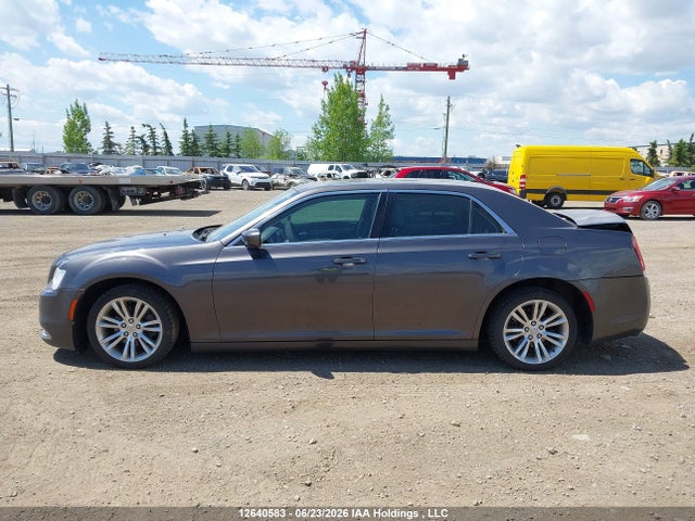 Chrysler 300 Limited 2017 2C3CCAAG0HH621563 Image 15