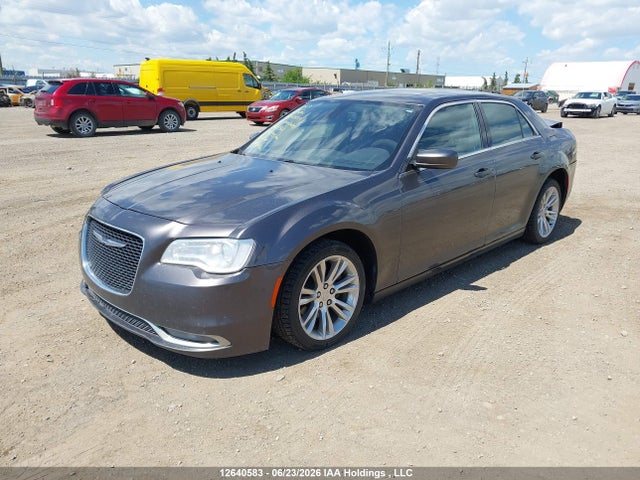 Chrysler 300 Limited 2017 2C3CCAAG0HH621563 Image 2