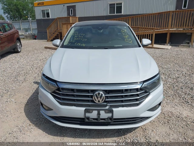 12640592 :رقم المزاد ، 3VWG57BU7KM007775 vin ، 2019 Volkswagen Jetta Sel Premium مزاد بيع