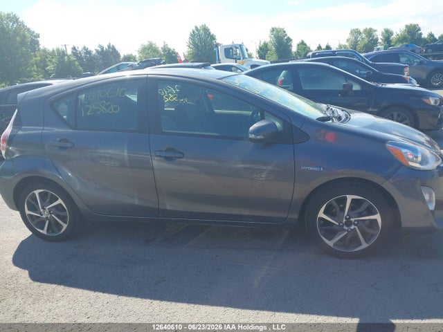 12640610 :رقم المزاد ، JTDKDTB30G1125820 vin ، 2016 Toyota Prius C Technology مزاد بيع