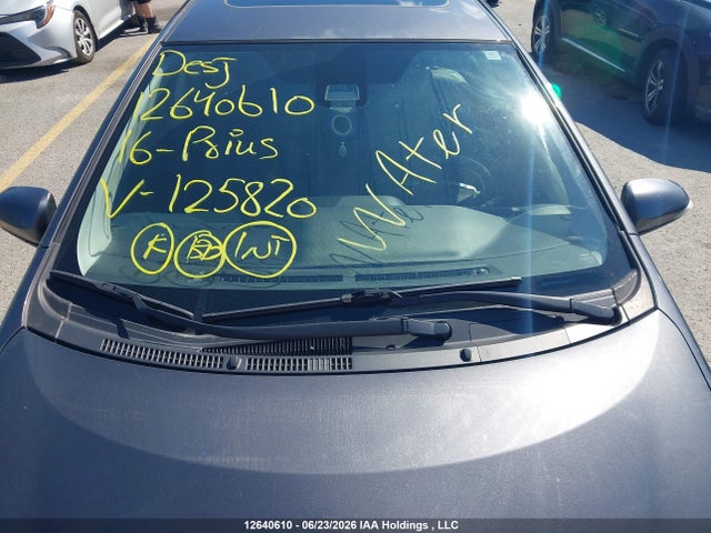 12640610 :رقم المزاد ، JTDKDTB30G1125820 vin ، 2016 Toyota Prius C Technology مزاد بيع