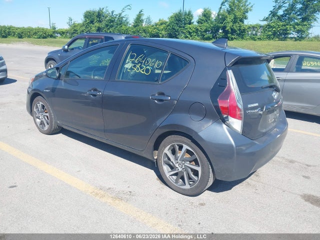 12640610 :رقم المزاد ، JTDKDTB30G1125820 vin ، 2016 Toyota Prius C Technology مزاد بيع