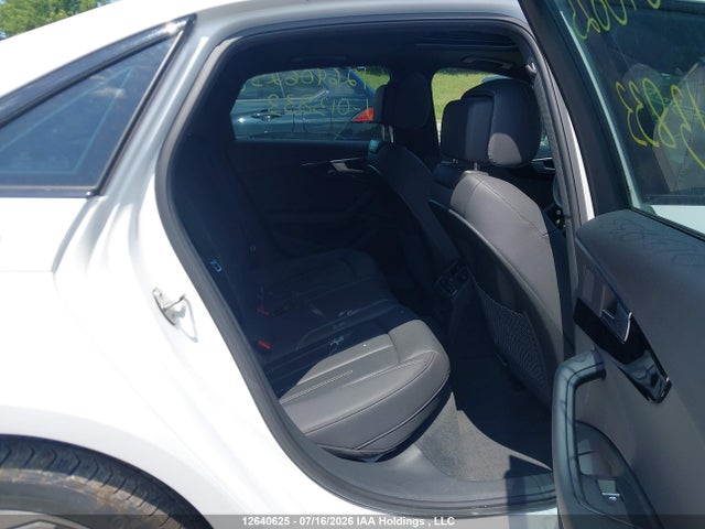 Aukcja sprzedaży 2023 Audi A4 45 Komfort, vin: WAUAAAF46PN013833, numer aukcji: 12640625