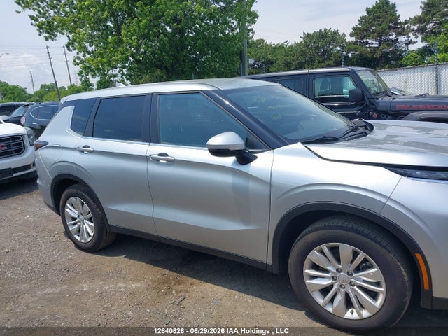 Продажа на аукционе авто 2025 Mitsubishi Outlander Es, vin: JA4J4UA87SZ626559, номер лота: 12640626