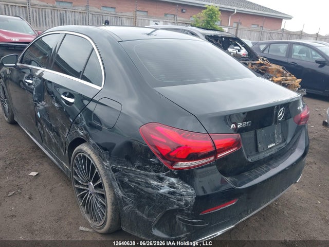 WDD3G4FB2LW040998 Mercedes-Benz A 220 4matic