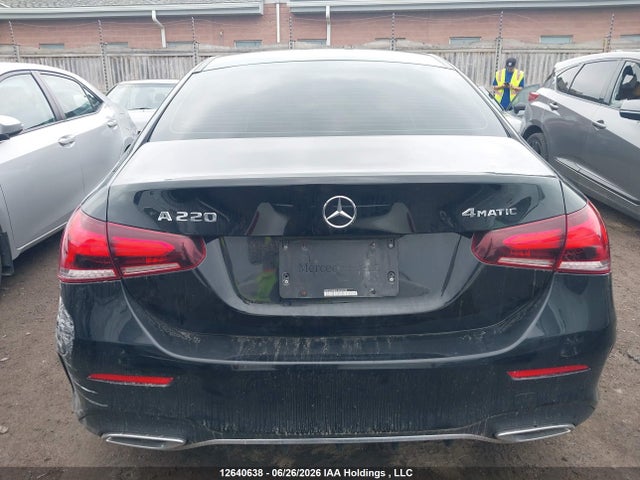 WDD3G4FB2LW040998 Mercedes-Benz A 220 4matic