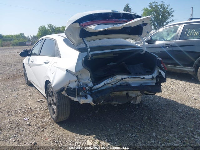 KMHLM4AG7NU215889 Hyundai Elantra Preferred Ivt