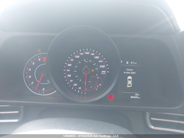KMHLM4AG7NU215889 Hyundai Elantra Preferred Ivt