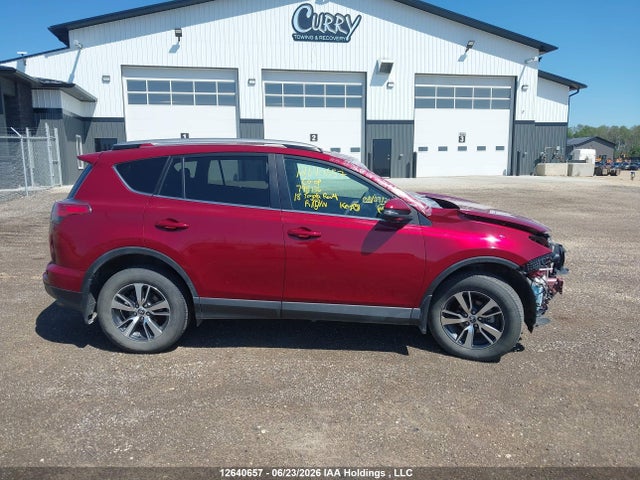 Toyota RAV4 LE 2018 2T3BFREV5JW798136 Image 14