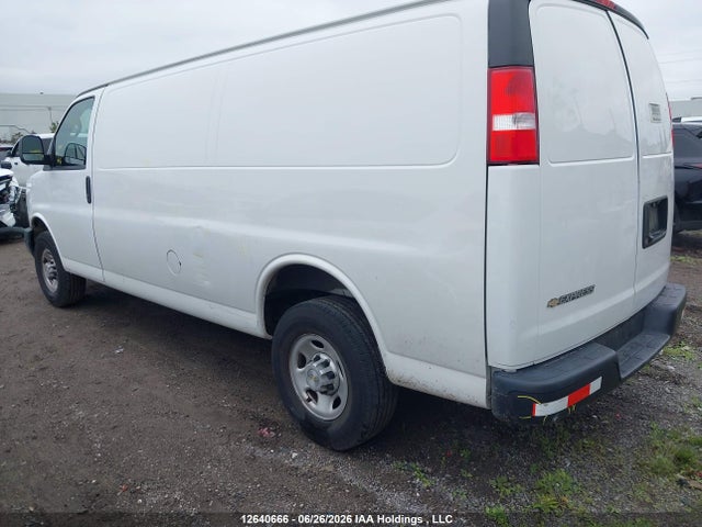 Chevrolet Express G2500 2023 1GCWGBFP5P1249050 Image 3