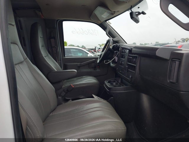 Chevrolet Express G2500 2023 1GCWGBFP5P1249050 Image 5