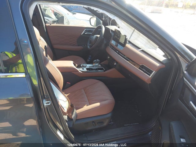 2025 Mitsubishi Outlander მანქანა იყიდება აუქციონზე, vin: JA4J4WA87SZ624550, აუქციონის ნომერი: 12640675