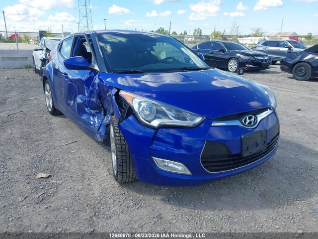 2015 Hyundai Veloster Se მანქანა იყიდება აუქციონზე, vin: KMHTC6AD9FU224180, აუქციონის ნომერი: 12640678