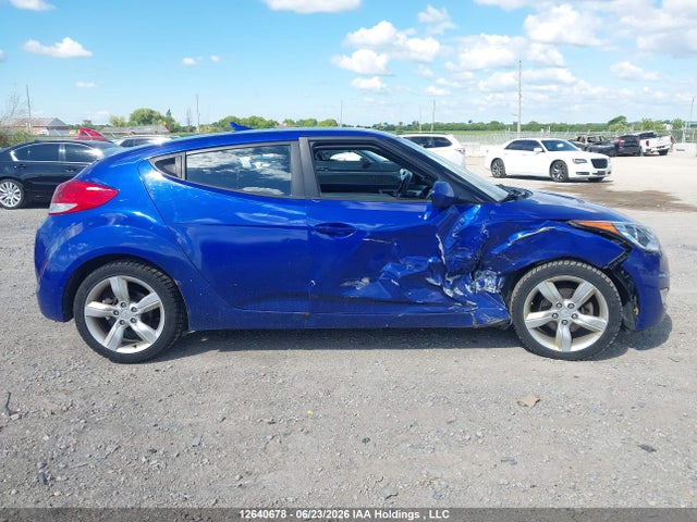 2015 Hyundai Veloster Se მანქანა იყიდება აუქციონზე, vin: KMHTC6AD9FU224180, აუქციონის ნომერი: 12640678