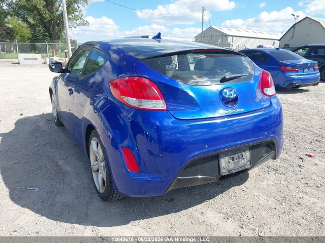 2015 Hyundai Veloster Se მანქანა იყიდება აუქციონზე, vin: KMHTC6AD9FU224180, აუქციონის ნომერი: 12640678