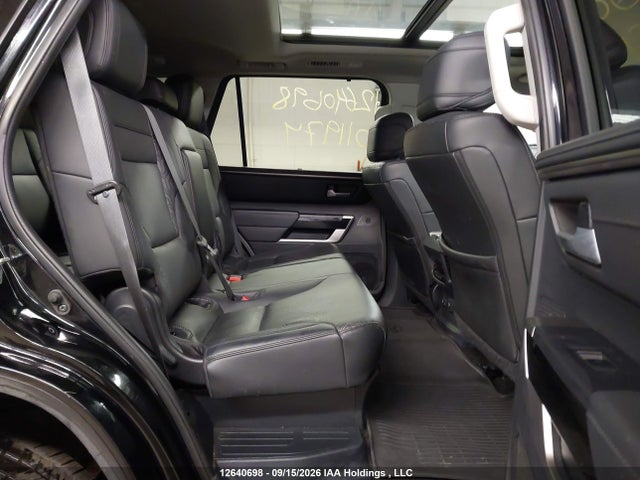 Toyota Sequoia Limited 2023 7SVAAABA2PX011974 Image 8