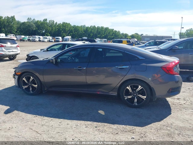 Honda Civic 2018 2HGFC1F96JH103547 Image 15