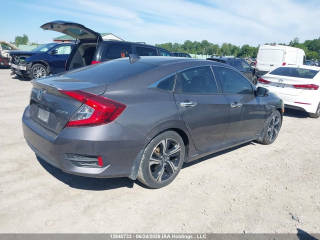 Honda Civic 2018 2HGFC1F96JH103547 Image 4