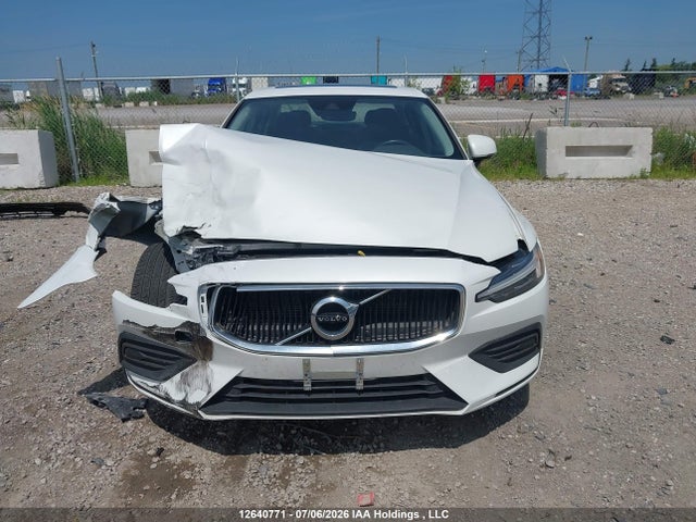 7JRA22TK0LG065242 Volvo S60 T6 Momentum