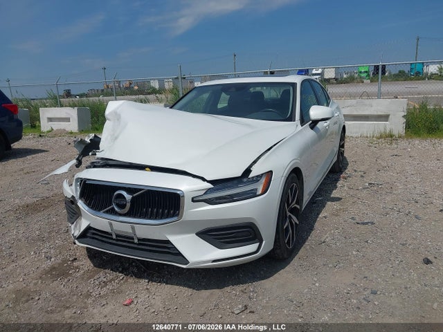 7JRA22TK0LG065242 Volvo S60 T6 Momentum