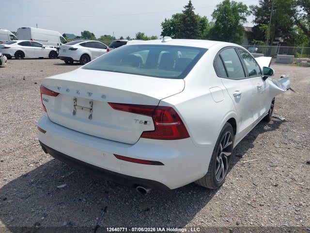 7JRA22TK0LG065242 Volvo S60 T6 Momentum