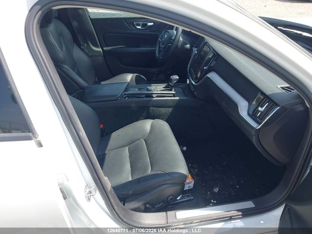 7JRA22TK0LG065242 Volvo S60 T6 Momentum