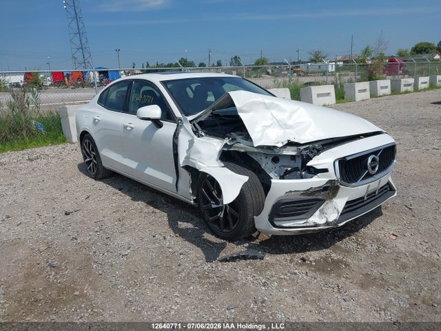 7JRA22TK0LG065242 Volvo S60 T6 Momentum