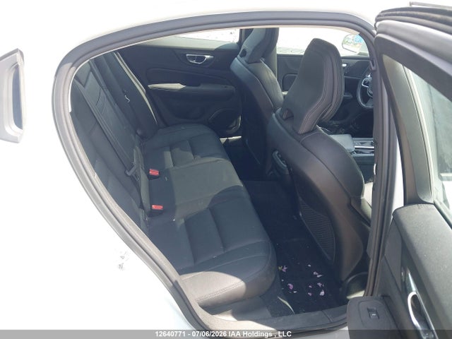 7JRA22TK0LG065242 Volvo S60 T6 Momentum