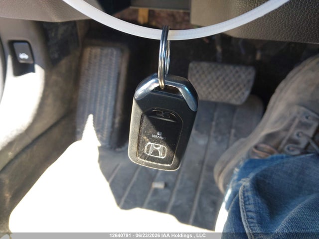 12640791 :رقم المزاد ، 1HGCR3F90DA800311 vin ، 2013 Honda Accord مزاد بيع