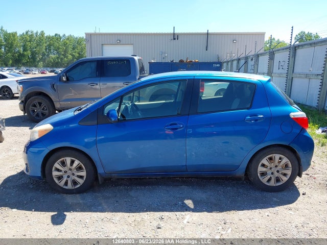12640803 :رقم المزاد ، JTDKTUD30CD524158 vin ، 2012 Toyota Yaris مزاد بيع