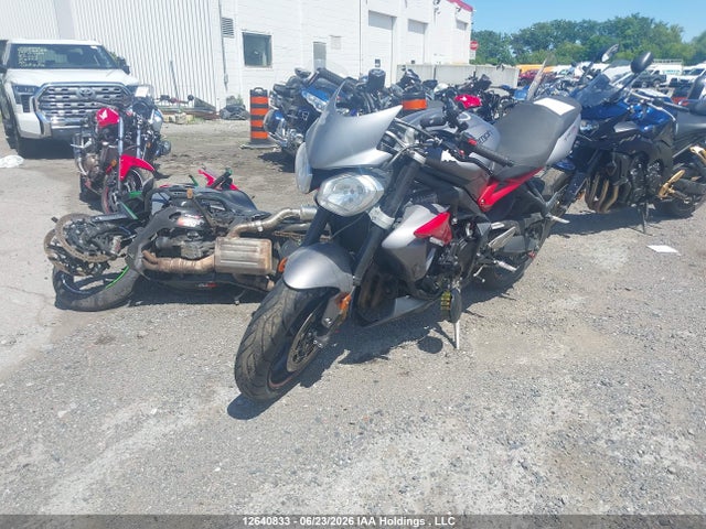 2014 Triumph Motorcycle Street Triple R მანქანა იყიდება აუქციონზე, vin: SMTL03NE2ET610427, აუქციონის ნომერი: 12640833