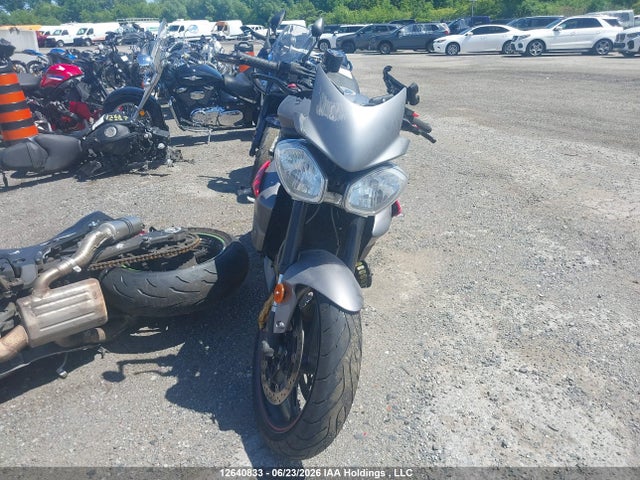 2014 Triumph Motorcycle Street Triple R მანქანა იყიდება აუქციონზე, vin: SMTL03NE2ET610427, აუქციონის ნომერი: 12640833