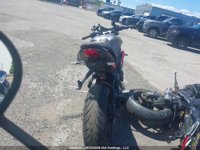 2014 Triumph Motorcycle Street Triple R მანქანა იყიდება აუქციონზე, vin: SMTL03NE2ET610427, აუქციონის ნომერი: 12640833