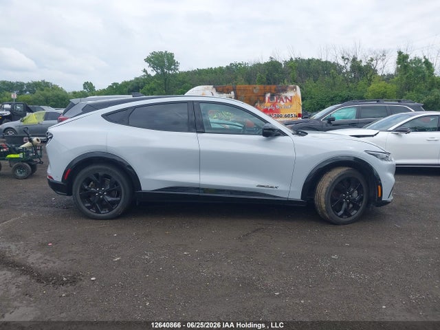 Ford Mustang Mach-E 2023 3FMTK3SU5PMA59623 Image 13