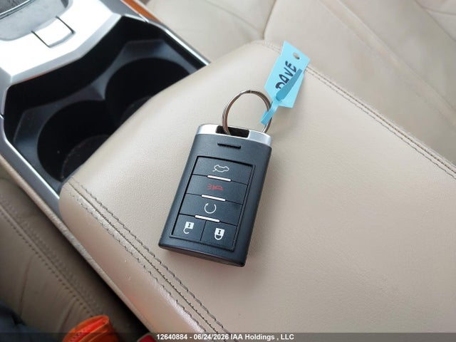 12640884 :رقم المزاد ، 1G6DP8EV1A0117672 vin ، 2010 Cadillac Cts Premium Collection مزاد بيع